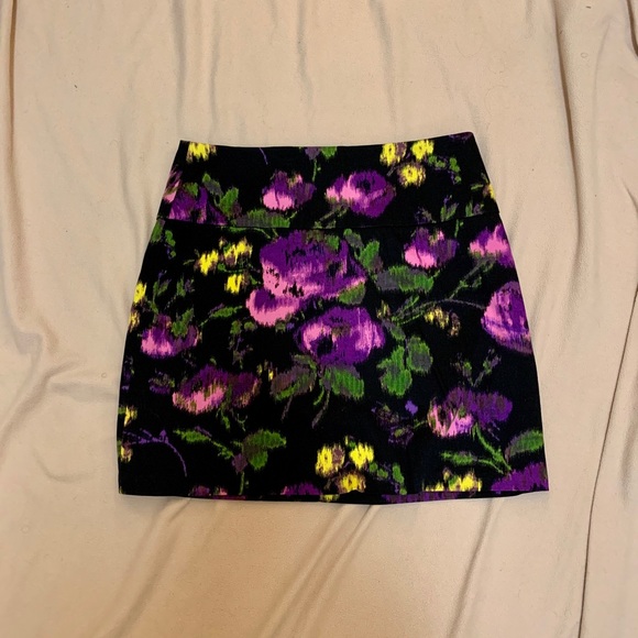 Forever 21 Dresses & Skirts - Forever 21 Black Floral Tube Mini Skirt